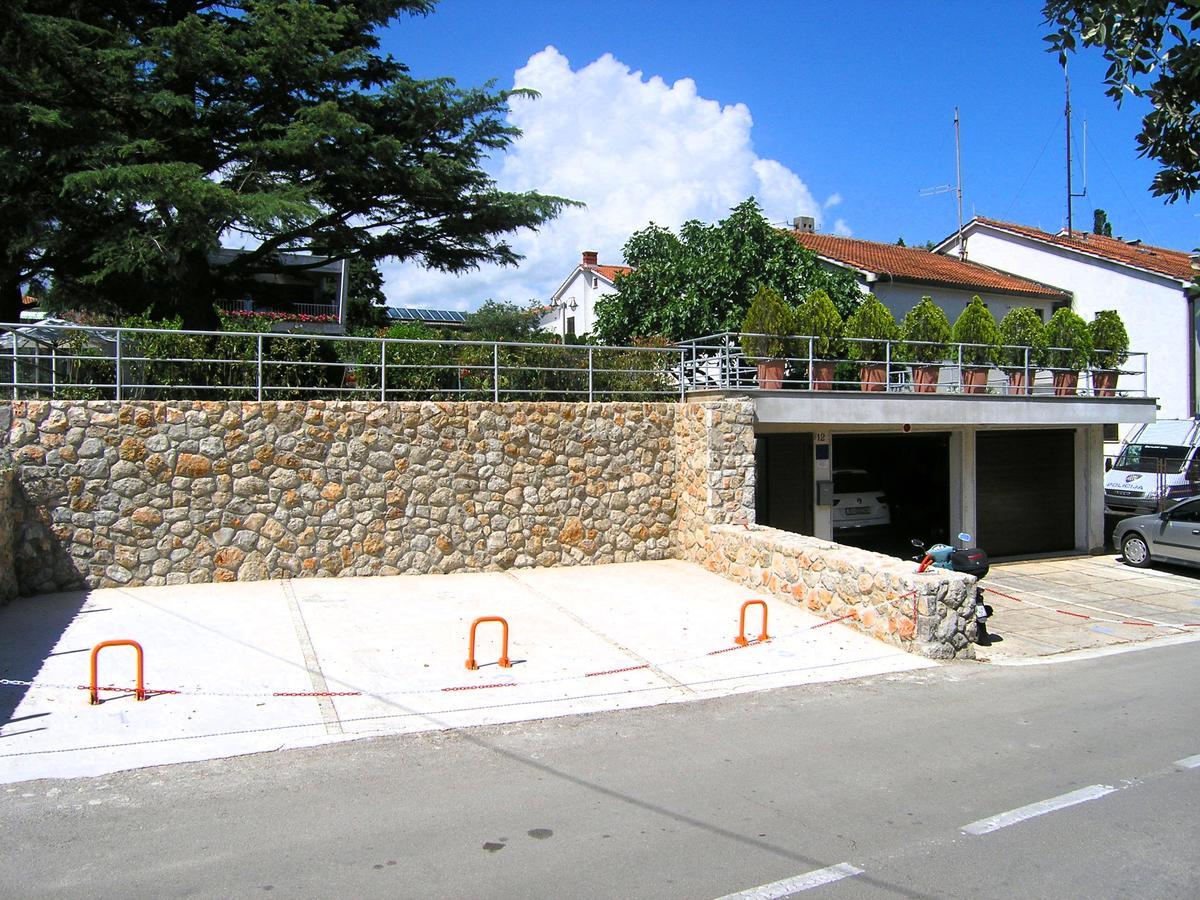 Studios Nada Krk Town Exterior foto